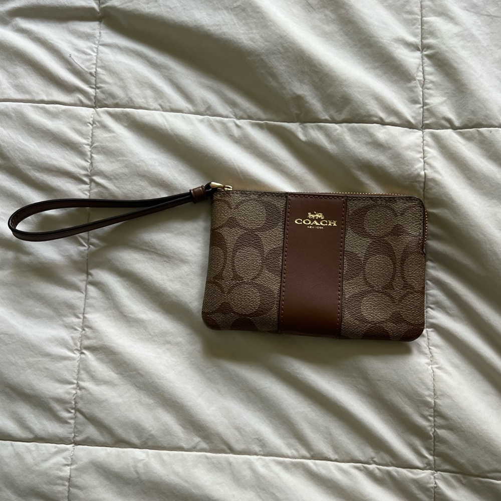 Coach Wallet - Picture 2 of 4